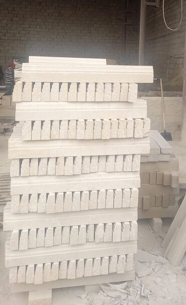 Digər tikinti materialları: Dekorativ daş karniz və bordür elementləri - Material: təbii daş -da lalafo.az — 28 Digər tikinti materialları: Dekorativ daş karniz və bordür elementləri - Material: təbii daş — 28
