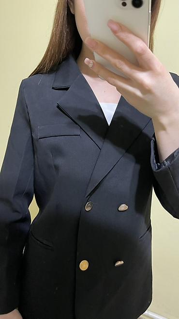Пиджаки, жакеты: Женский двубортный пиджак классического кроя. - Цвет: черный - — 3