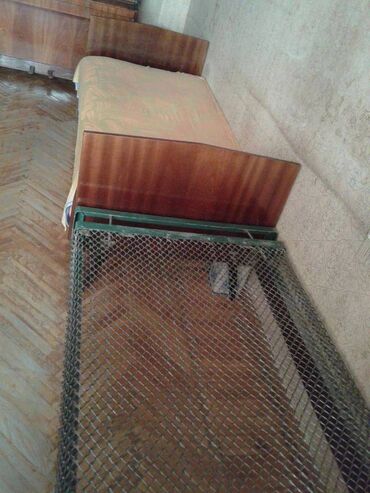 Çarpayılar: İşlənmiş, İkinəfərlik çarpayı, Bazasız, Matrassız, Siyirməsiz, Rusiya — 13