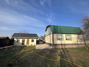 Продажа коттеджей и домов: Продается большой дом 30 соток с большим сараем, отдельный зал at lalafo.kg — 1 Продажа коттеджей и домов: Продается большой дом 30 соток с большим сараем, отдельный зал — 1