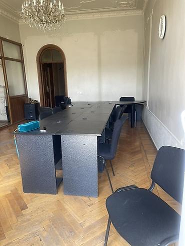 ofis dolablari: TƏCILI!!!! ‼️‼️‼️ Ofis üçün konferans/iş masaları və oturacaqlar — 10