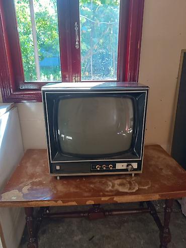 Retro borulu (CRT) televizor - Korpus: klassik qara/gümüş çərçivə lalafo.az -da Retro borulu (CRT) televizor - Korpus: klassik qara/gümüş çərçivə