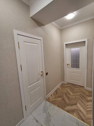 стол для парикмахера: 1 комната, 48 м², Ала-Арча ТРЦ 12 этаж, Дизайнерский ремонт — 2