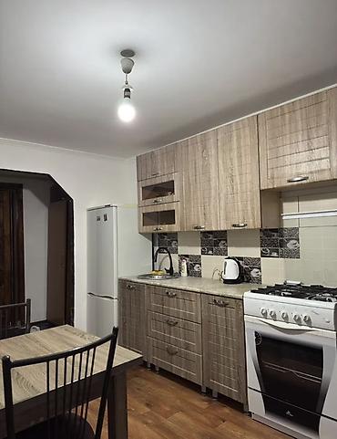 сдаю чолпон ата: 73 м², 3 комнаты, Чекиш-Ата рынок, Семейным — 1
