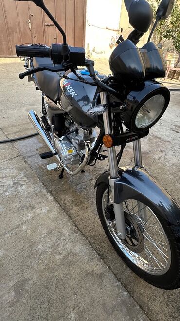Motosikletlər: Minsk 130 sm3, 489 km