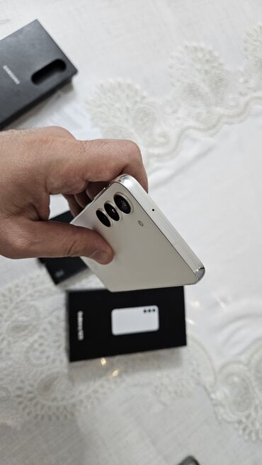 Samsung: Samsung Galaxy S23, 256 GB, rəng - Ağ, Simsiz şarj — 2