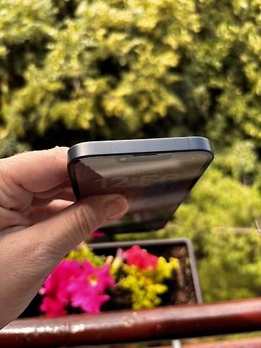 Apple iPhone: Apple iPhone 13 – crna boja 128gb - Ekran: 6.1" Super Retina XDR — 4