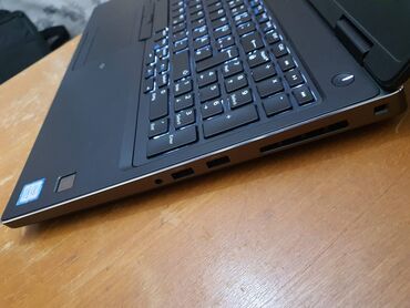 Dell: Intel Core i7, 32 GB OZU, 15.6 " — 7