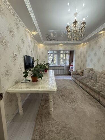 сдаю квартиру на долгий срок в аламедине: 3 комнаты, 64 м², 106 серия, 3 этаж, Евроремонт