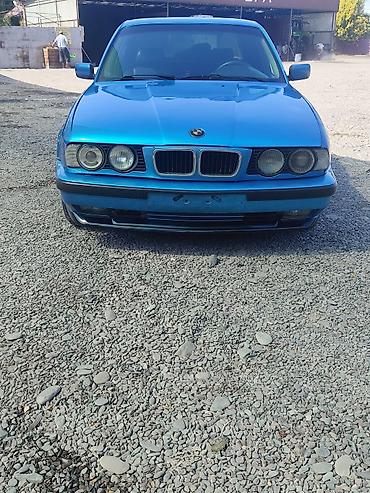 BMW 5 series: 1990 г., 2.5 л, Механика, Бензин, Седан at lalafo.kg BMW 5 series: 1990 г., 2.5 л, Механика, Бензин, Седан