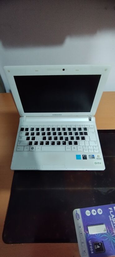 Компьютеры, ноутбуки и планшеты: Ноутбук Самсунг + симка в подарок возможен торг