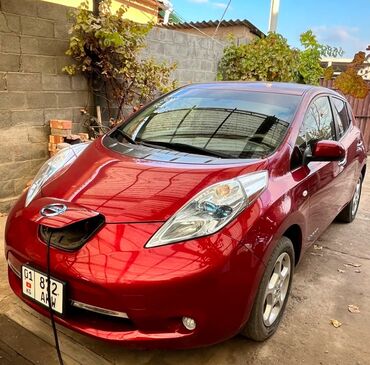 Nissan: Продам Nissan Leaf 2012 года Ищете надежный и экономичный