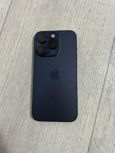 Apple iPhone: IPhone 15 Pro, Б/у, 256 ГБ, Blue Titanium, Зарядное устройство, Защитное стекло, Чехол, 89 %