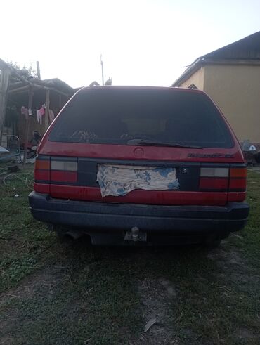 Volkswagen: Volkswagen Passat Variant: 1991 г., 1.8 л, Механика, Бензин, Универсал