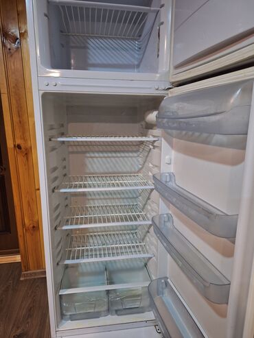 Soyuducular: İşlənmiş 2 qapılı Indesit Soyuducu Satılır, rəng - Ağ — 12