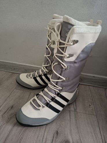 karneri na haljini: Čizme, Adidas, 42