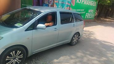 e6 3: Toyota WISH: 2003 г., 2 л, Вариатор, Бензин, Минивэн — 2