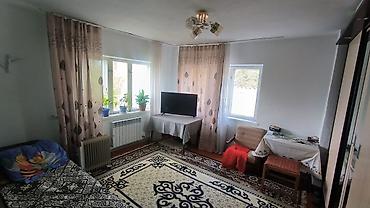 Продажа коттеджей и домов: Продается дом в кемине .из 4 комнат и прихожка.в подвале есть ещё 3 — 8