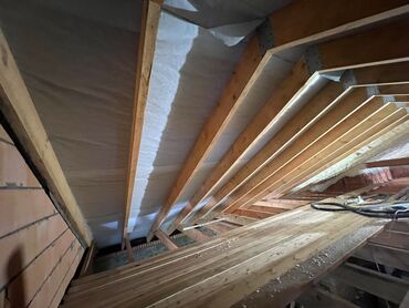 Другие изоляционные материалы: Утепление пенополиуретаном для кровли. Этот материал образует плотный — 3
