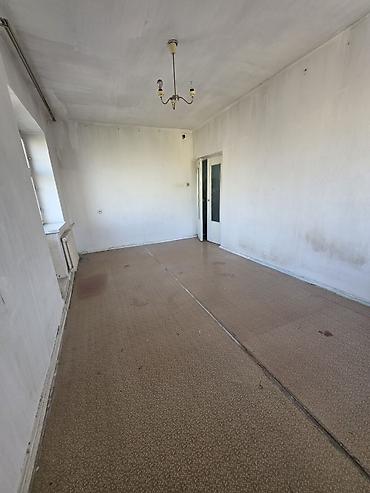 studio apartment: 1 комната, 32 м², Индивидуалка, 5 этаж, Требуется ремонт — 3