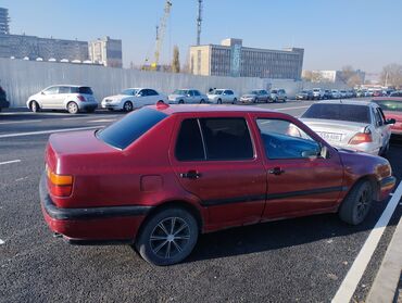 2107 кузуп: Volkswagen Vento: 1.8 л, Механика, Бензин, Седан