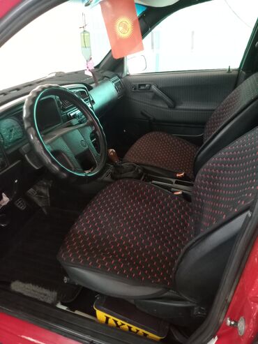 Volkswagen: Volkswagen Passat: 1992 г., 1.8 л, Механика, Бензин, Универсал — 8