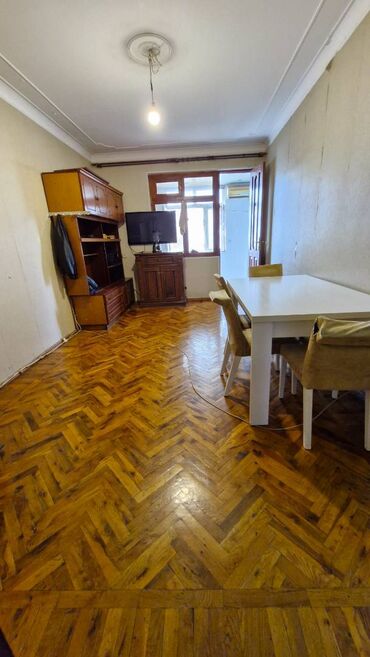 Köhnə tikili: Bakı, 7-ci mikrorayon, 3 otaqlı, Köhnə tikili, m. Azadlıq Prospekti, 70 kv. m — 18