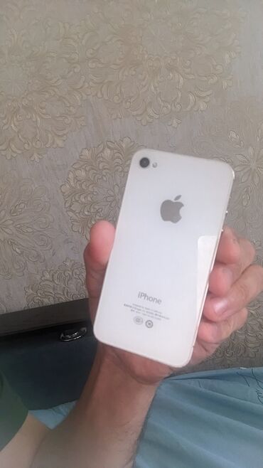 iphone 5s купить бу: IPhone 4S, Б/у, 32 ГБ, Белый, Кабель