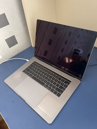 Apple MacBook: İşlənmiş Apple MacBook, 15.4 ", Intel Core i7, 256 GB, Ünvandan götürmə, Pulsuz çatdırılma