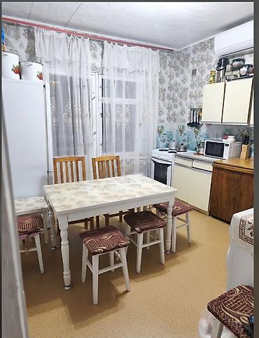 flat osh: 2 комнаты, 56 м², Цум Индивидуалка, 15 этаж, Старый ремонт — 3
