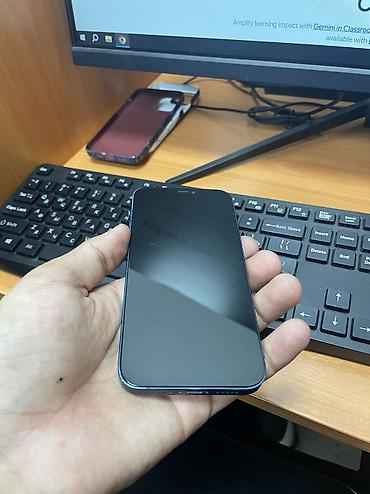 jet black: IPhone 12, Б/у, 128 ГБ, Синий, Чехол, 74 % — 5