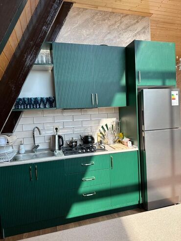 Günlük kirayə evlər: 200 kv. m, 3 otaqlı, Artezian quyusu, Kanalizasiya, Kombi — 18