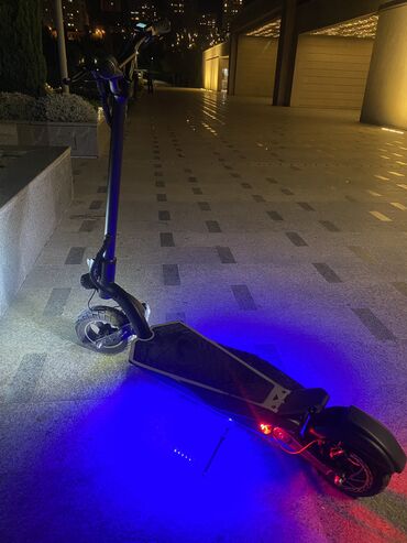 elektrikli scooter işlənmiş: İşlənmiş Elektrik samokat 11", > 1000 Vt, > 45 km/s, Ünvandan götürmə