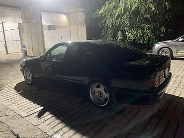 x class: Mercedes-Benz E-Class: 1999 г., Седан — 7