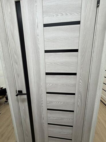 двери с двух сторон из бельгии: Жабык ички эшик, түсү - Боз