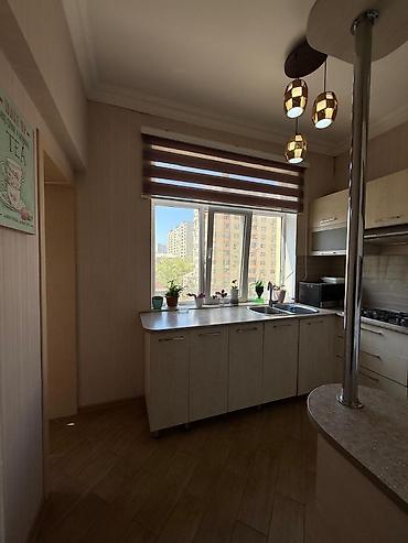 Yeni tikili: Mərkəzdə Kupçalı Əşyalı 3 Otaga Düzəlmə Mənzil. 63 Kv 128 Min. 16 — 6