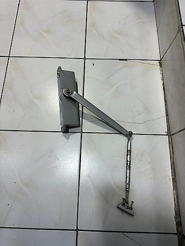 Qapı dəstəkləri: Məhsul: Qapı bağlayıcı (hidravlik door closer) Təsvir: - — 2