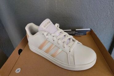 Women's Sneakers and athletic shoes: Original patike Najk patike (slike 1-6) velicina 44 Cena 4500 din — 12