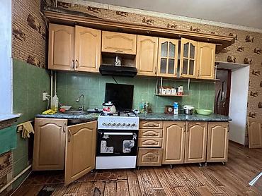 Продажа коттеджей и домов: Продается 2 этажный дом в районе Рабочего городка, на пересечении улиц — 5