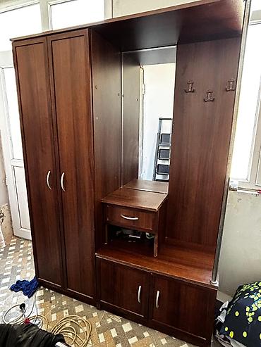 İşlənmiş, 2 qapılı, Güzgülü, Qəhvəyi, Açılan, Düz dolab