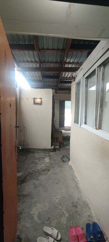 Uzunmüddətli kirayə mənzillər: SATILIR. Nizami metrosu, kubinkada heyet evi satılır . Bir heyetin — 7