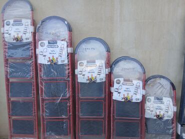 Payalniklər, lehim aparatları: Bu, müxtəlif məqsədlər üçün uyğun olan qatlanan pilləli nərdivandır