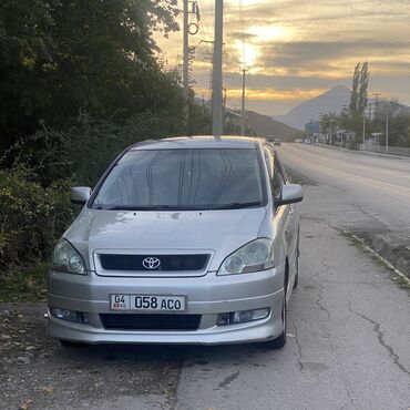 Toyota: Toyota Ipsum: 2003 г., 2.4 л, Автомат, Газ, Минивэн