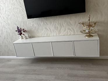 Minimalist dizayna malik asma TV tumbası Ölcüşü:180,eni 35 - Rəng: ağ lalafo.az -da Minimalist dizayna malik asma TV tumbası Ölcüşü:180,eni 35 - Rəng: ağ