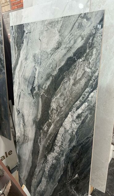 divar kağız: Böyük ölçülü keramika/plastika plitə – mərmər fakturalı dizayn - Rəng