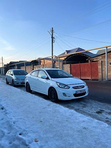 Hyundai: Hyundai Solaris: 2012 г., 1.6 л, Механика, Бензин, Седан — 1