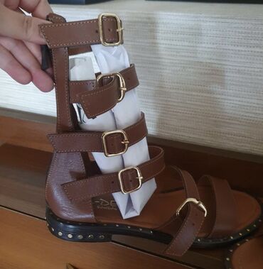 charles keith az: Ölçü: 36, rəng - Qəhvəyi, Yeni
