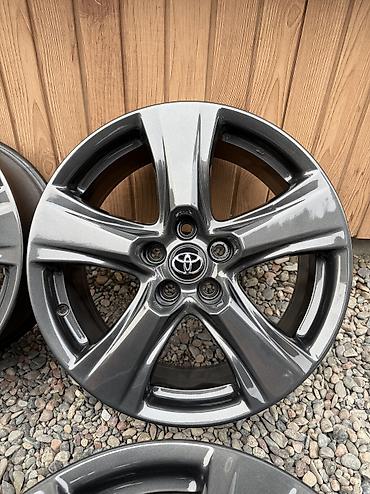 Диски: Литые Диски R 18 Toyota, Комплект, отверстий - 5, Б/у — 3