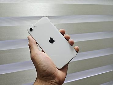 Apple iPhone: IPhone SE, Б/у, 64 ГБ, Белый, Защитное стекло, 76 % — 11