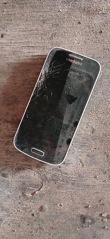 iphone mini 15: Samsung S400I, rəng - Qara, Qırıq — 1